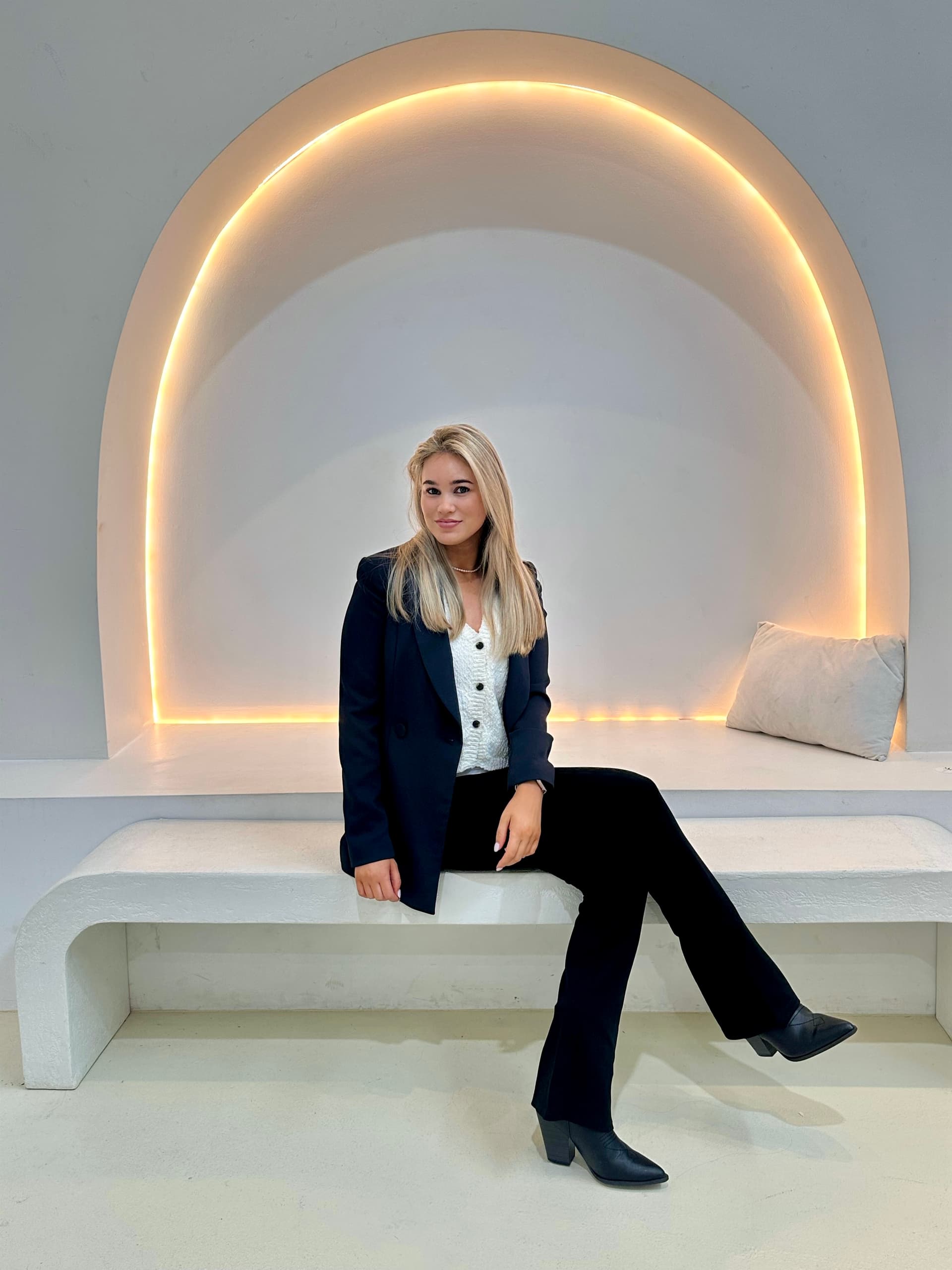 Talia Krost, founder and lash artist at Bondi Aesthetic Room, luxury beauty studio in Bondi Beach Sydney