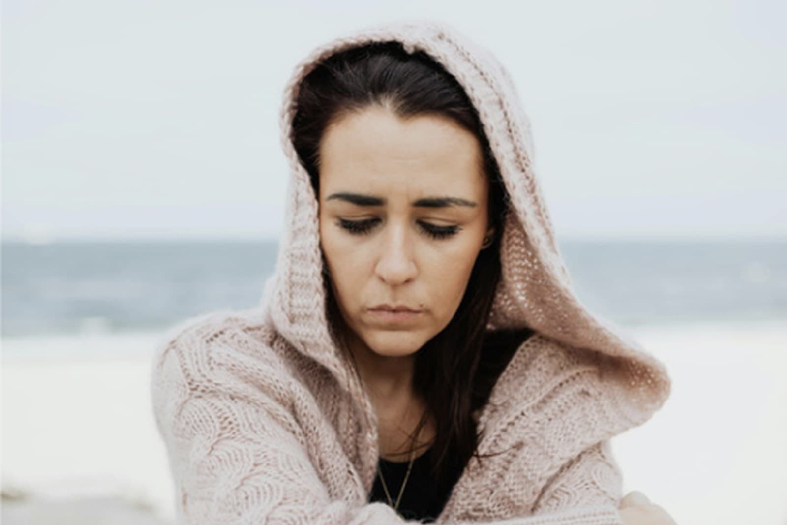 Soft reflective lifestyle image for healing after a breakup